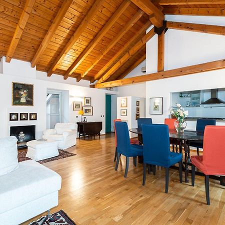 A Casa Nuccia Mansarda By Holiday Solutions كومو المظهر الخارجي الصورة
