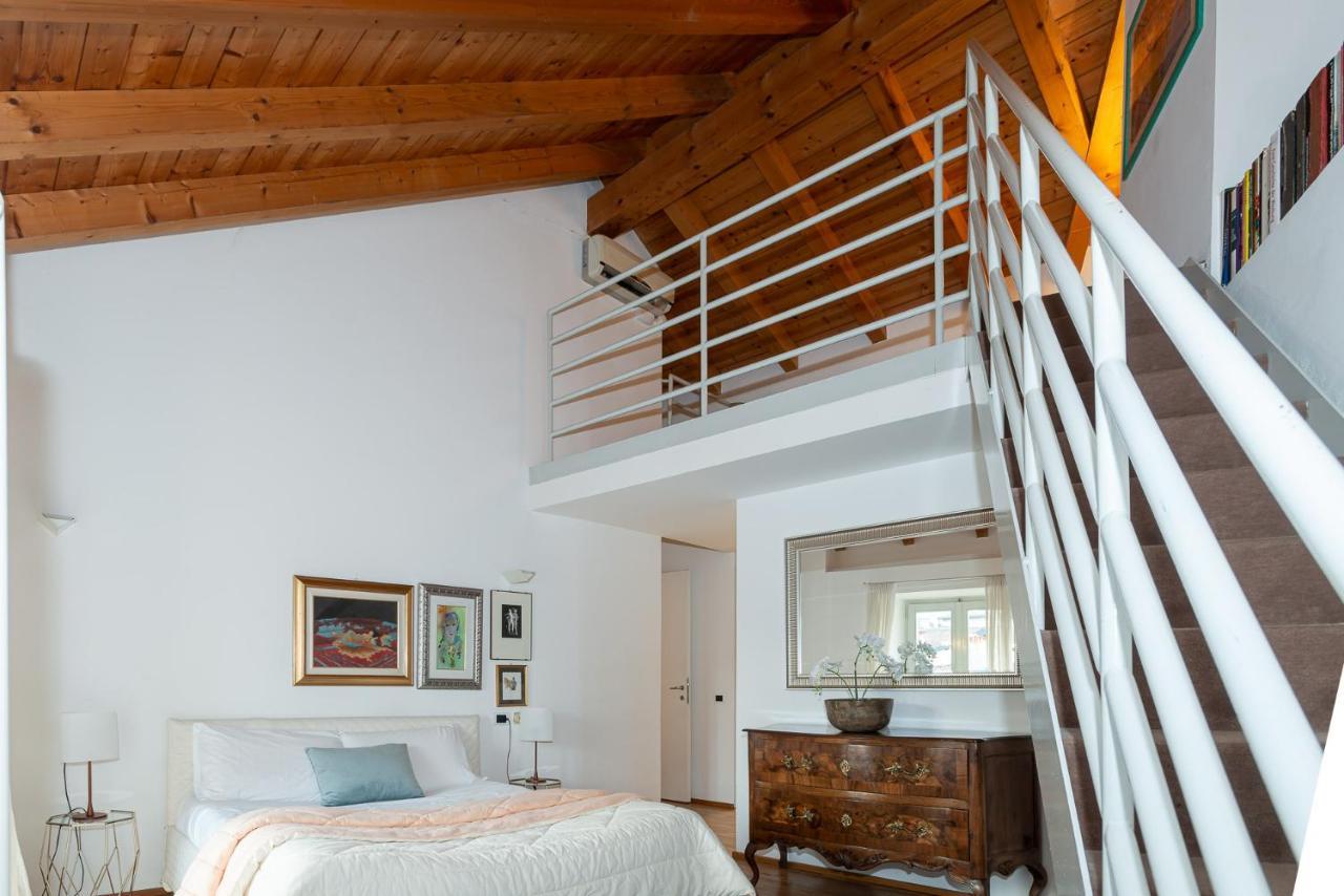 A Casa Nuccia Mansarda By Holiday Solutions كومو المظهر الخارجي الصورة